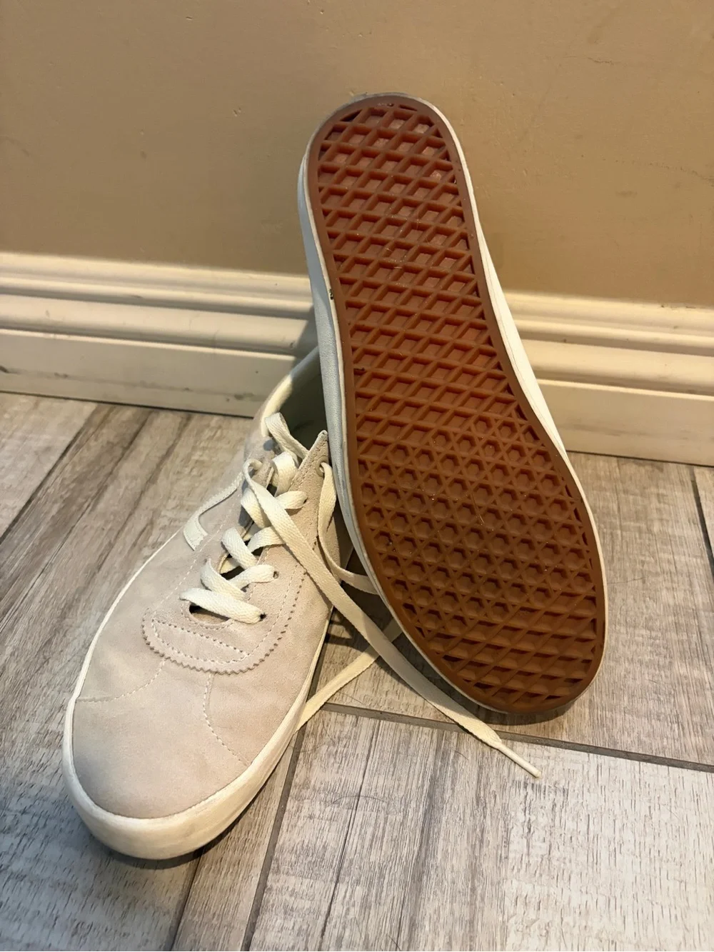 Vans Suede Low-Top Sneakers in Light Gray and White